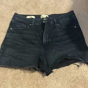 Universal Thread Size 10 black shorts